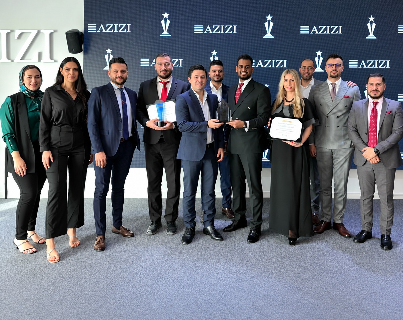 Platinum Square Real Estate - kancelária v Dubaji s výhľadom na Dubaj Marinu