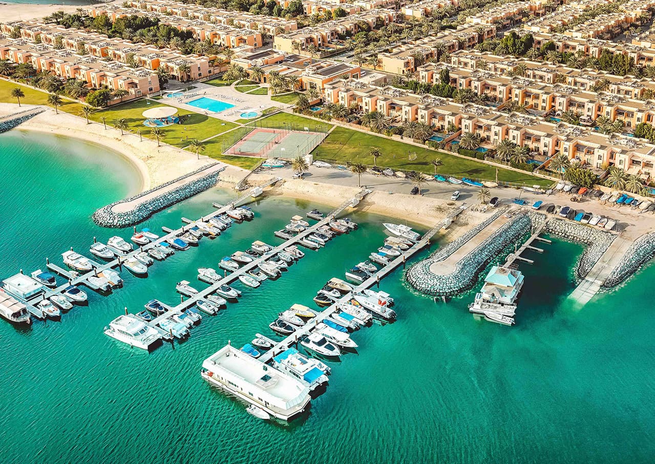 Pokojná oáza luxusu pri mori – moderné rodinné vily v Mangrove Village, Abu Dhabi